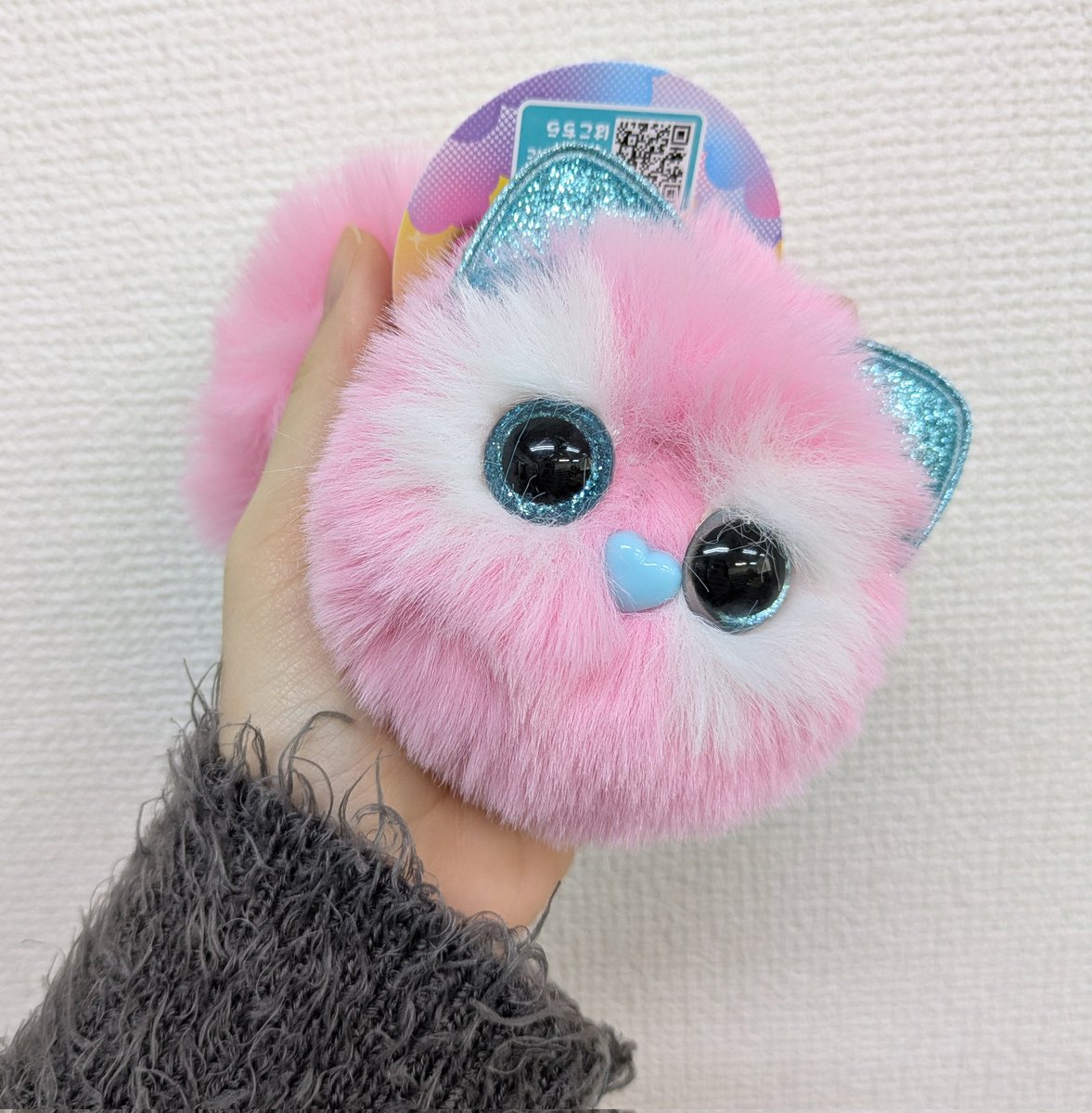 おはようございます、ヒロイチです！
今日はお昼から雨が降るとのことです😖☔

ふわふわの尻尾を腕に巻きつけることもできる『もふもふまきちゃん』いかがですか？是非一度お手にとってみてください🙌
#ヒロイチ
#企業公式が毎朝地元の天気を言い合う