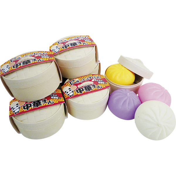 TYO_omatsuri's tweet image. Daughter fell asleep clutching her [94861: Squishy Steamed Bun].
Woke up to find a flattened meat bun buried in the bedding.
Her sleeping posture vs. the bun's resilience. Now I'm hungry.

#SPDICTIONARYWEB #SquishySteamedBun #SleepyHead #LifeWithKids
