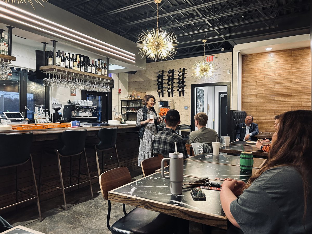 Courtney Cothran tweet media