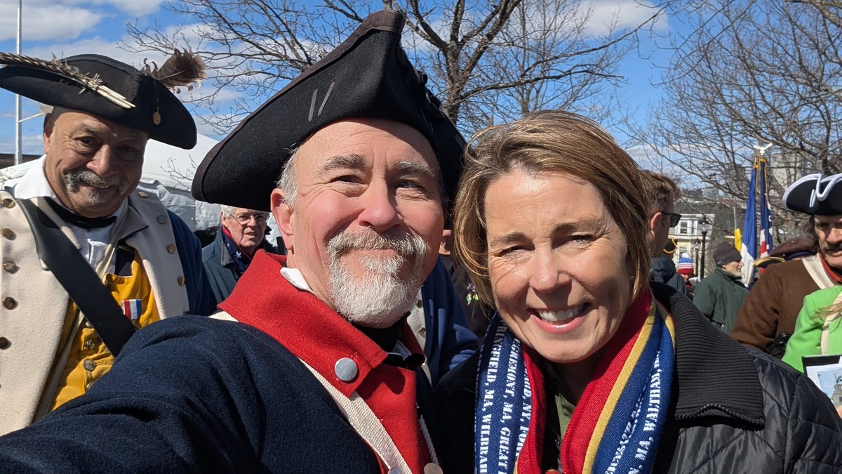 DLGenealogist's tweet photo. Happy Evacuation Day from the 4th Great-Grandson of a Revolutionary War Veteran who was there 250th years ago - Capt. Jonathan Poor (1737-1807) of Newbury, Mass. #EvacuationDay Very honored to meet my distant cousin our Governor Maura Healey today @MassGovernor https://t.co/DLd5GfaIMd