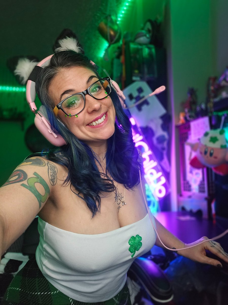 FailchildJo 💕 tweet media