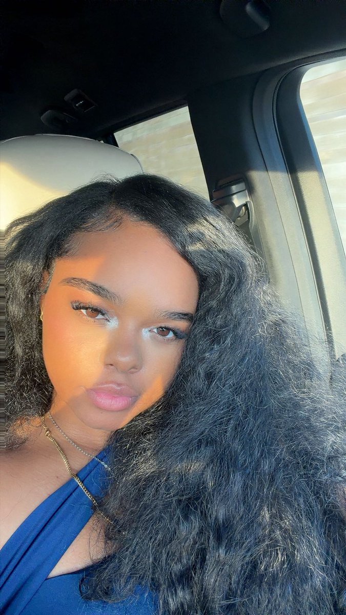 charlese🦋 tweet media