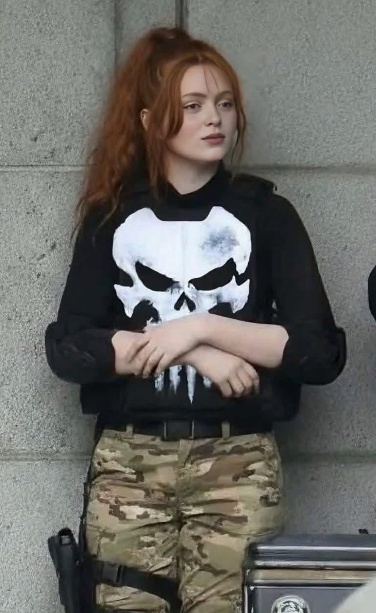 Sksj002's tweet image. Jean grey ❌
Rachel cole alves ✅