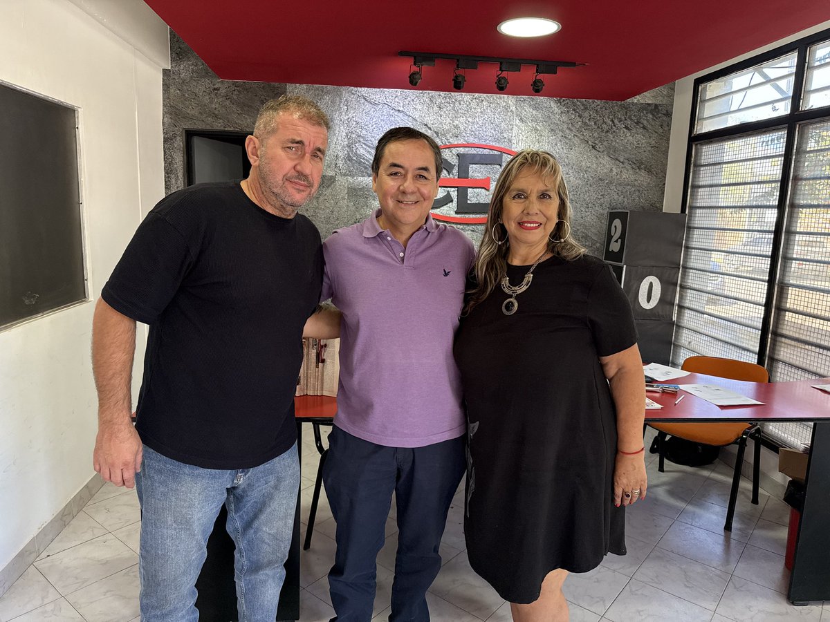 ¡La educación hace crecer a Centenario! 📚

Hoy visitamos el Instituto Superior CEI, un espacio que trabaja todos los días formando a nuestros jóvenes y brindando herramientas para el futuro.
Gracias a Mónica Fuentealba y Álvaro Álvite,  directivos de la institución, por