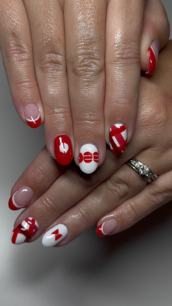 Caity⁷ ⊙⊝⊜ Keep Swimming tweet media