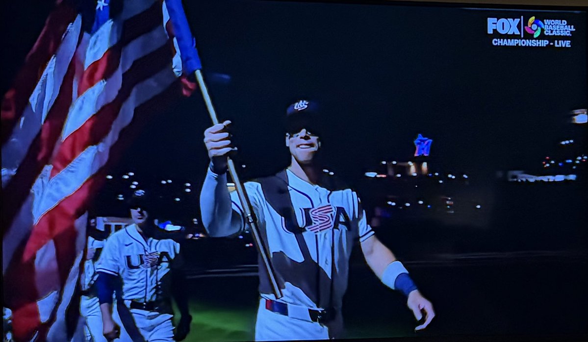 Danielle tweet media