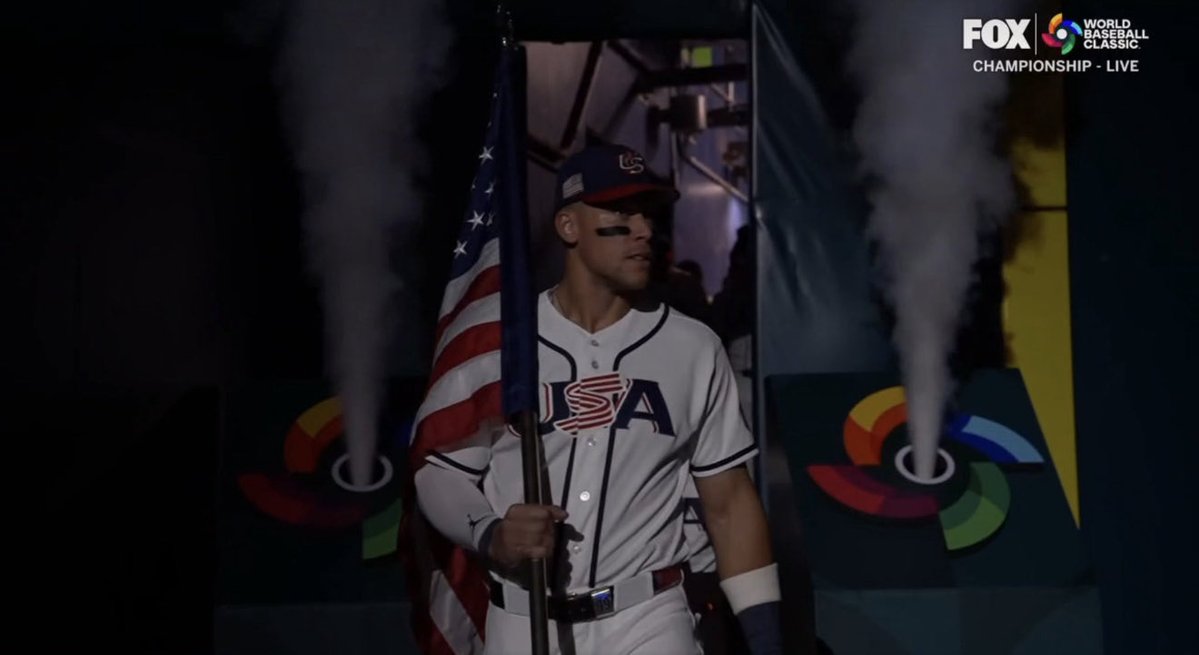 Holy aura from my captain 😭😭😭😭