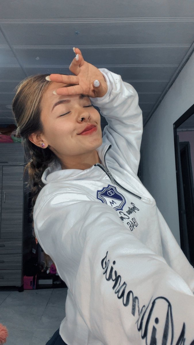 ♡Emily Clavijo tweet media