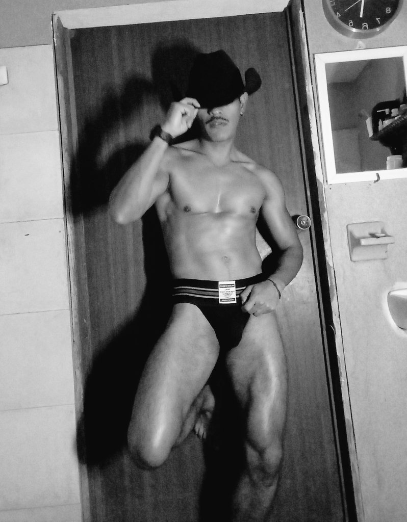 BäläM Ω PRîNCE tweet media