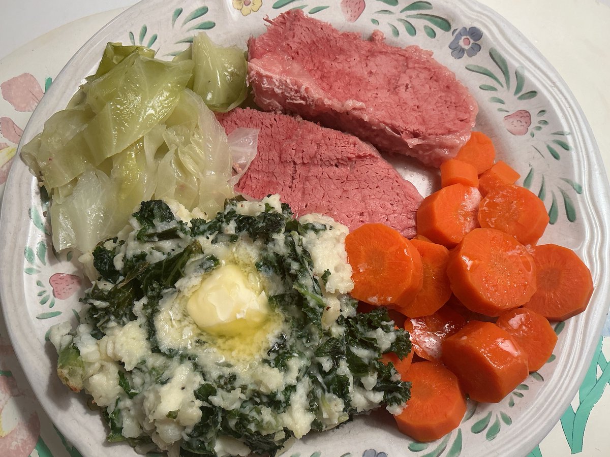 Kim Julia Kyle tweet media