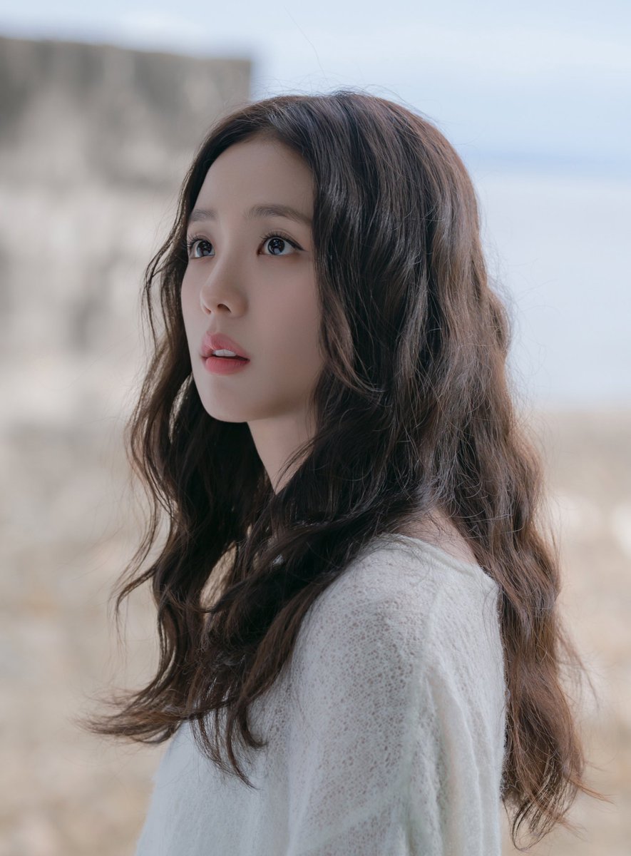 jisoo (@jisoogaiiery) on Twitter photo 