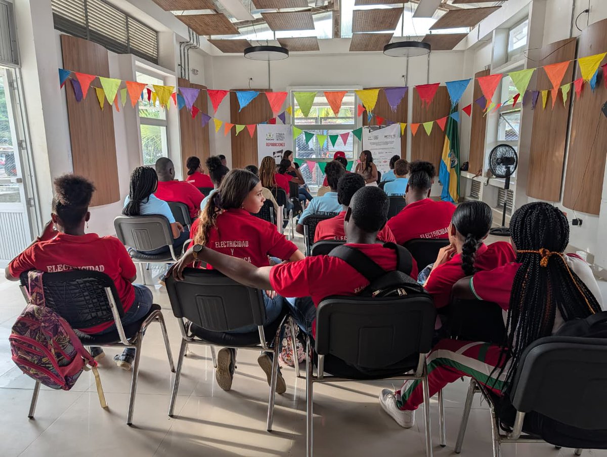 Velia Vidal tweet media