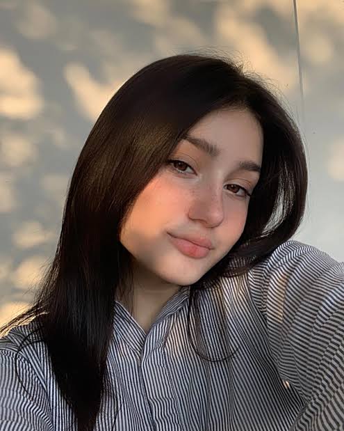 Amna Khan tweet media