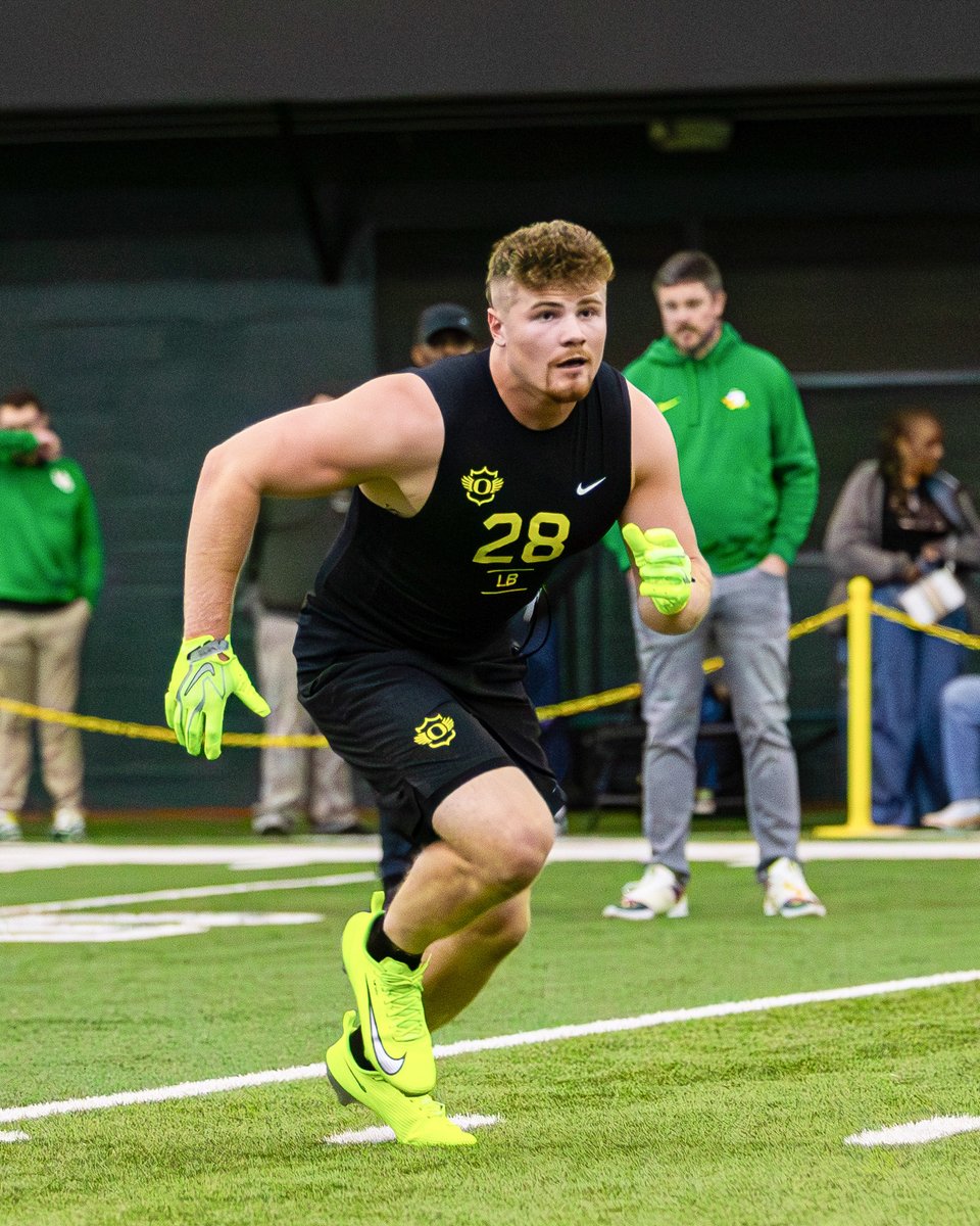 Oregon Football tweet media