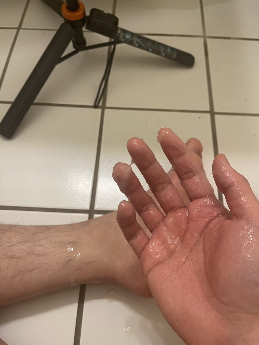 YiDiuDiu tweet media