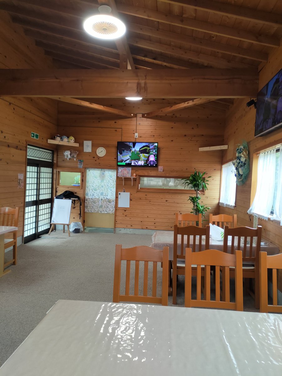 Cafe_ELlTE's tweet photo. 初めまして。2026年3月18日よりオープン致しましたcafe ELITEです。
千葉県の田舎でハンバーガーが食べらるお店です🍔✨
スイーツやソフトクリームも取り揃えております☺️🍦🍰
皆さまのご来店お待ちしております。 https://t.co/PquBWd5gaz