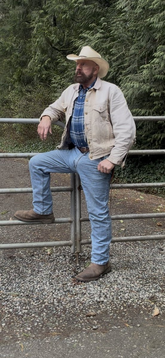 wade_neff tweet media