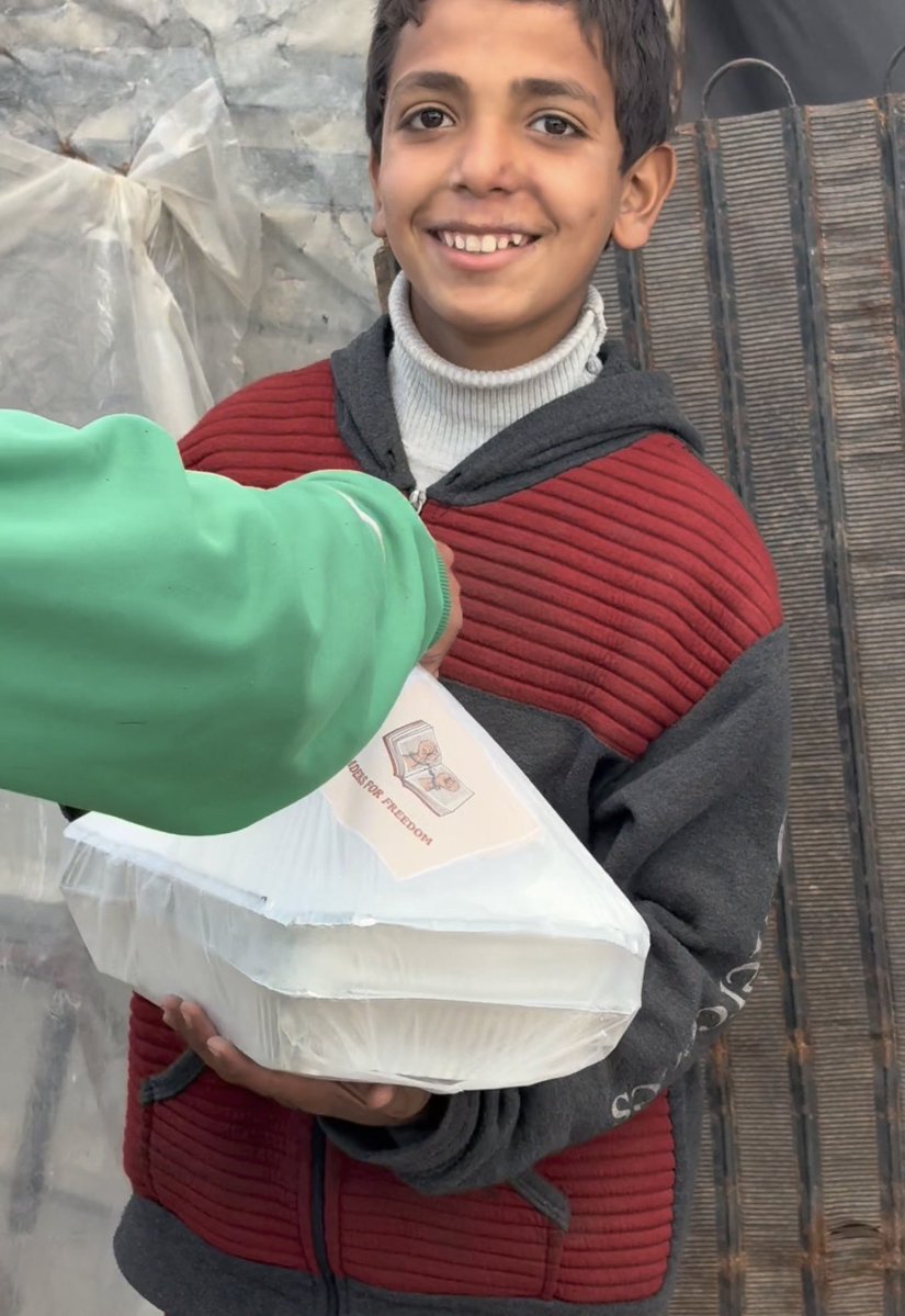 readers for freedom tweet media