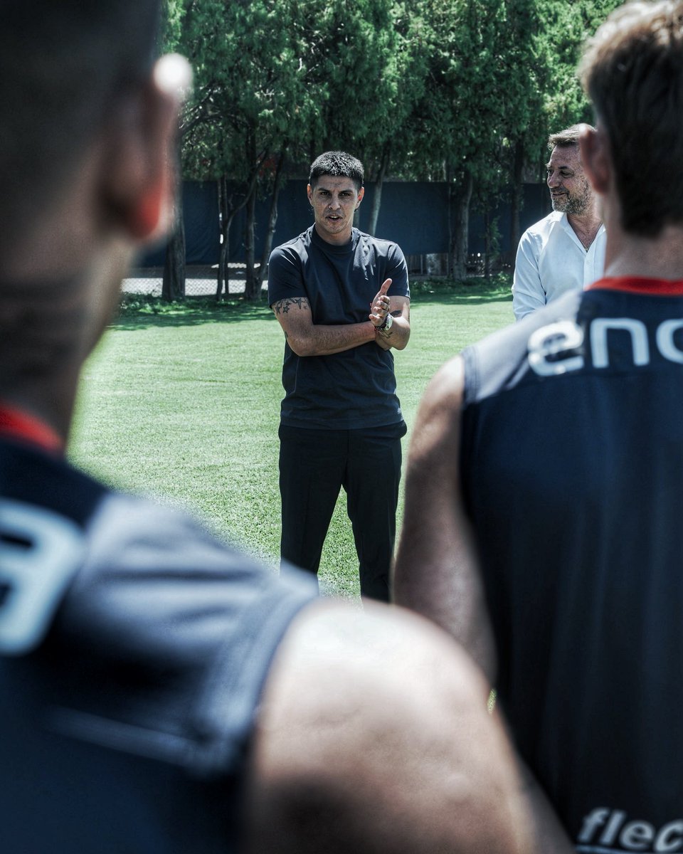 DebateSL's tweet photo. 💣⚠️ PABLO CESAR #BARRIENTOS QUIERE TENER UNA REUNIÓN CON PABLO ADRIÁN #GUEDE.
🚨 El presidente del fútbol pretende contactarse en el día de mañana con el ex DT de #CASLA.
Es uno de los CANDIDATOS junto a #Palermo y #González. 👀
ℹ️ @tonyarrighi https://t.co/e4USvjUAvM