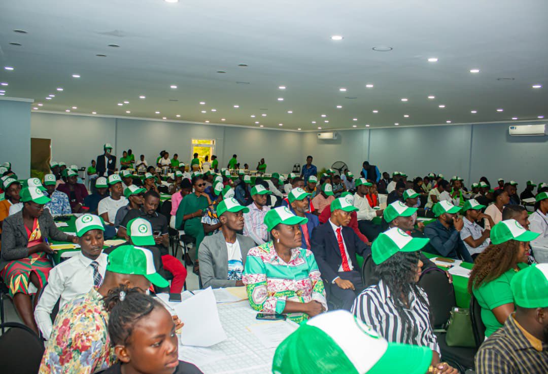claudejoseph03's tweet photo. Revivez en images les moments forts de la deuxième journée de formation politique des cadres du Parti EDE, qui s’est tenue dimanche 15 mars 2026 dans la commune des Cayes. https://t.co/IxCTtxGg6B