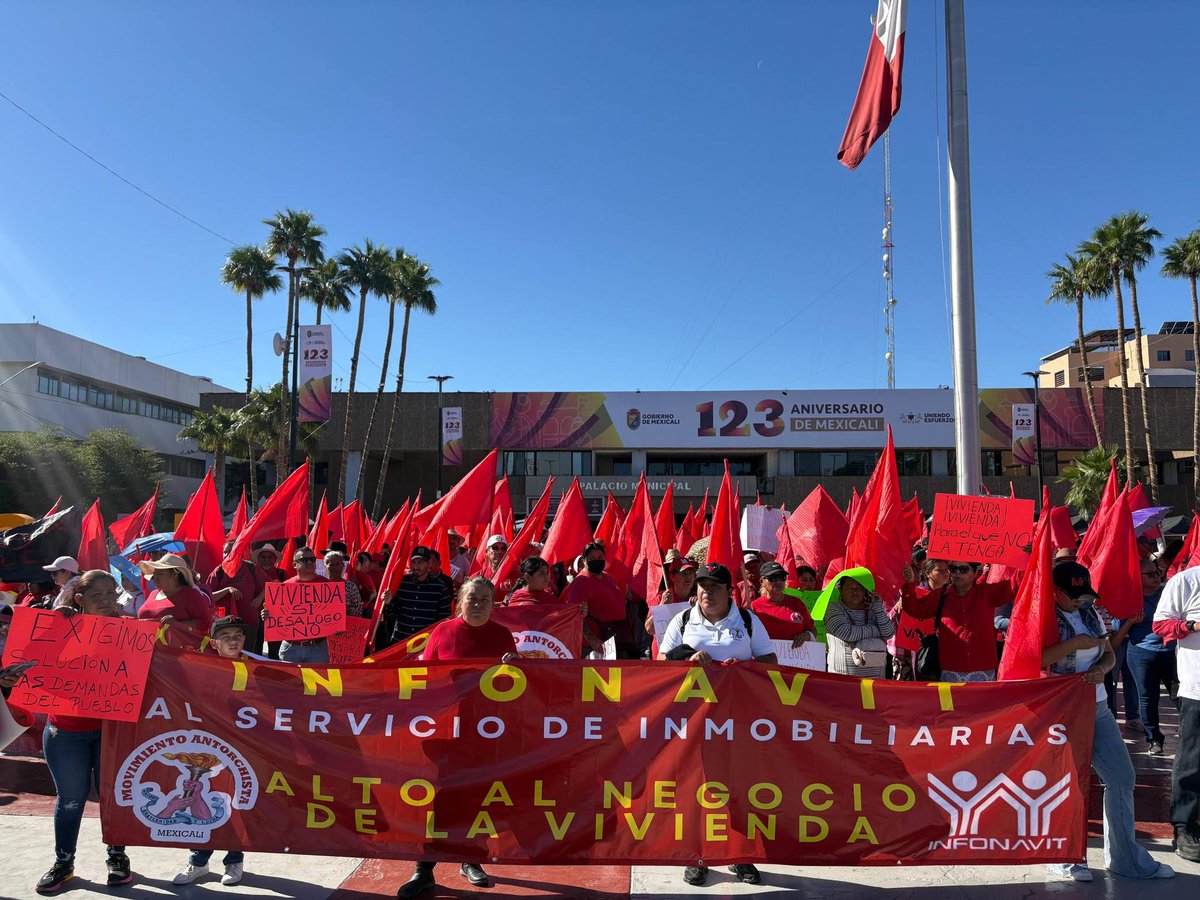 AntorchaBajaC's tweet photo. Te compartimos el artículo de esta semana
SEGUIREMOS EN LA LUCHA POR UN DERECHO QUE LO HAN HECHO NEGOCIO: LA VIVIENDA
Dióscoro Gómez Vázquez
Dirigente de Antorcha en BC

https://t.co/I8fss8Jedm https://t.co/0Ed4n8ZnPb