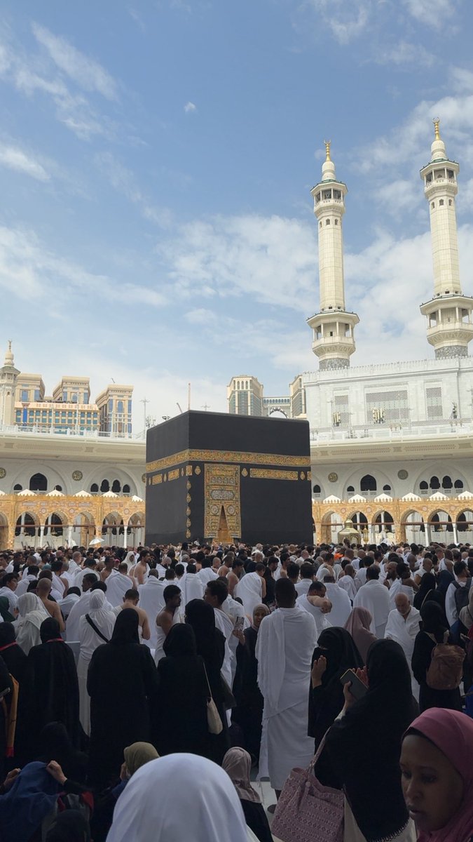 NAlmuzah's tweet photo. طاب الفؤاد وارتوى القلب ، اللهم لاتجعله آخر عهدنا في بيتك الحرام .❣️ https://t.co/3o9sHcHJkn