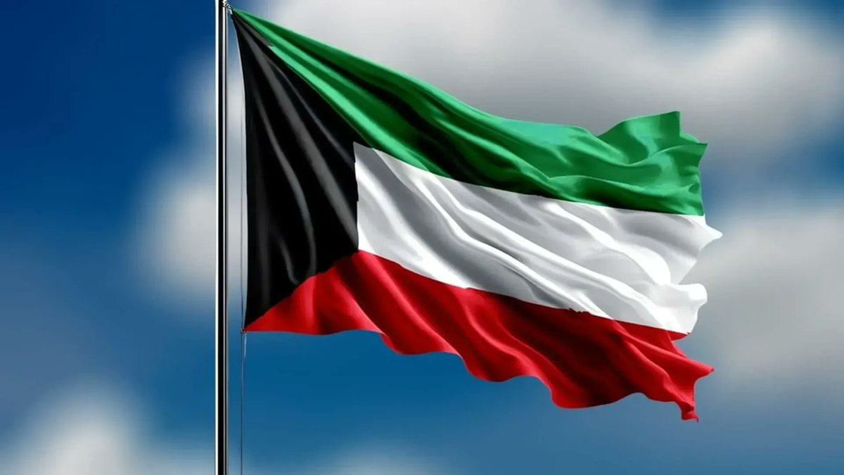 q8__then__q8's tweet photo. في فترة #عيد_الفطر لا تخرجوا عن تعليمات الحكومة 

اعقلوا والتزموا بالتعليمات فـ #الكويت تعيش "حالة حرب" حقيقية ولدينا مئات الألاف من أبنائنا يعملون في مواقعهم وأعمالهم المدنية والعسكرية على مدار 24/7

لا نزهات ولا مجالس حدائق ولا استهتار بالأرواح  

الزموا بيوتكم 
الزموا بيوتكم https://t.co/xnDvmxAGtj