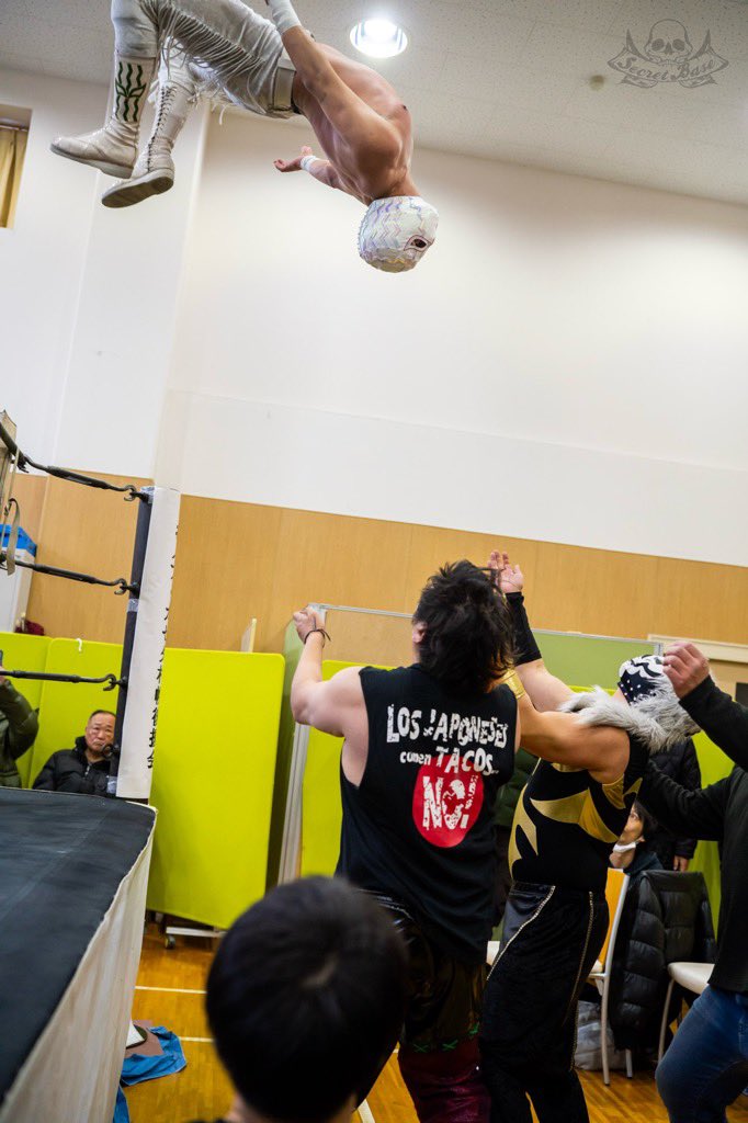 プロレスリング・SECRET BASE tweet media