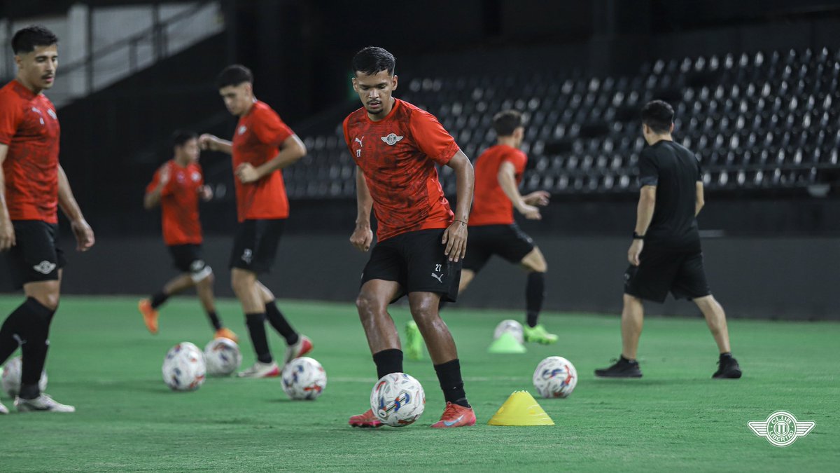 ¡Todo listo para mañana! 🔜⚽️

Con todo. 💪🏼

#VamosGUMA