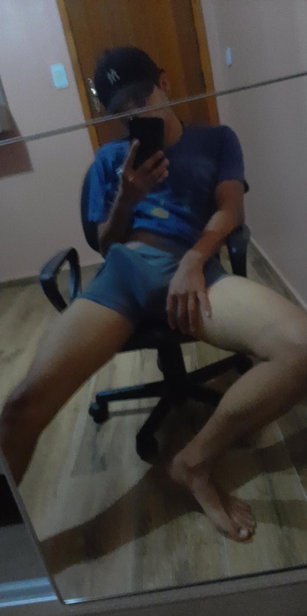 TakashiALK's tweet photo. alguem querendo trocar? bi versatil, troco com todo mundo não importa cor ou idade

#brotheragem
#troconudes
#pintoawards
#xotaawards
#pintoawardsg https://t.co/J6MxHLFplV