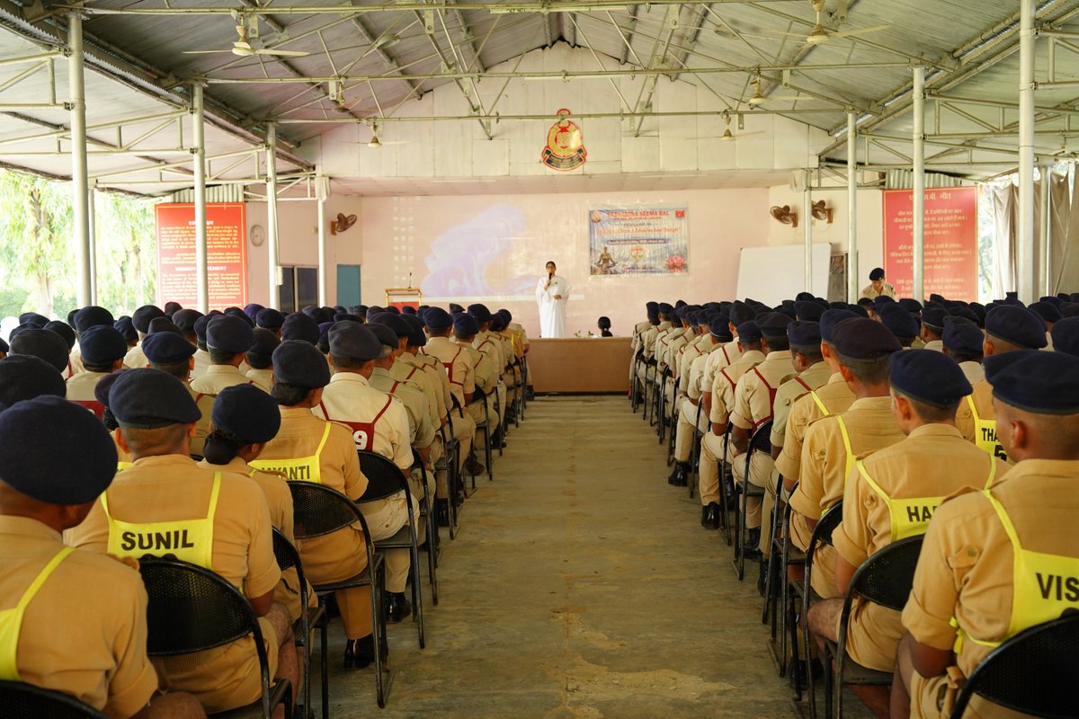 SSBRTCSALONBARI's tweet image. #rtcssbsalonibari में 16–17 मार्च 2026 को “Eradication of Stress &amp;amp; Enhancing Inner Strength” विषय पर दो दिवसीय कार्यक्रम RERF, Mount Abu के सहयोग से आयोजित किया गया।
#StressManagement
@SSB_INDIA
@SSBFTRTEZPUR_
@PIBHomeAffairs
@HMOIndia