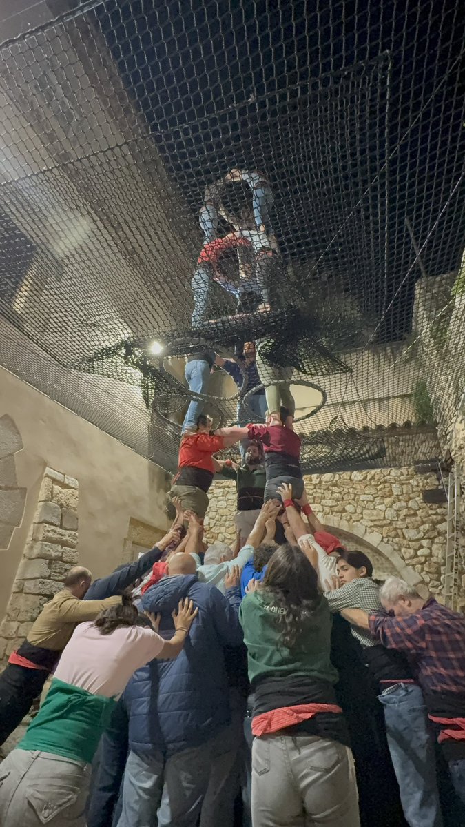 Jove de Sitges tweet media