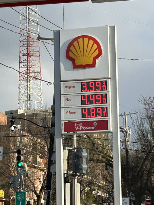 Wojciech Jakóbik tweet media