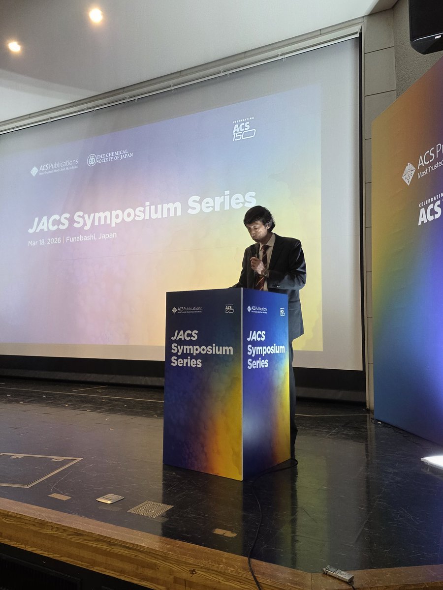 J. Am. Chem. Soc. tweet media