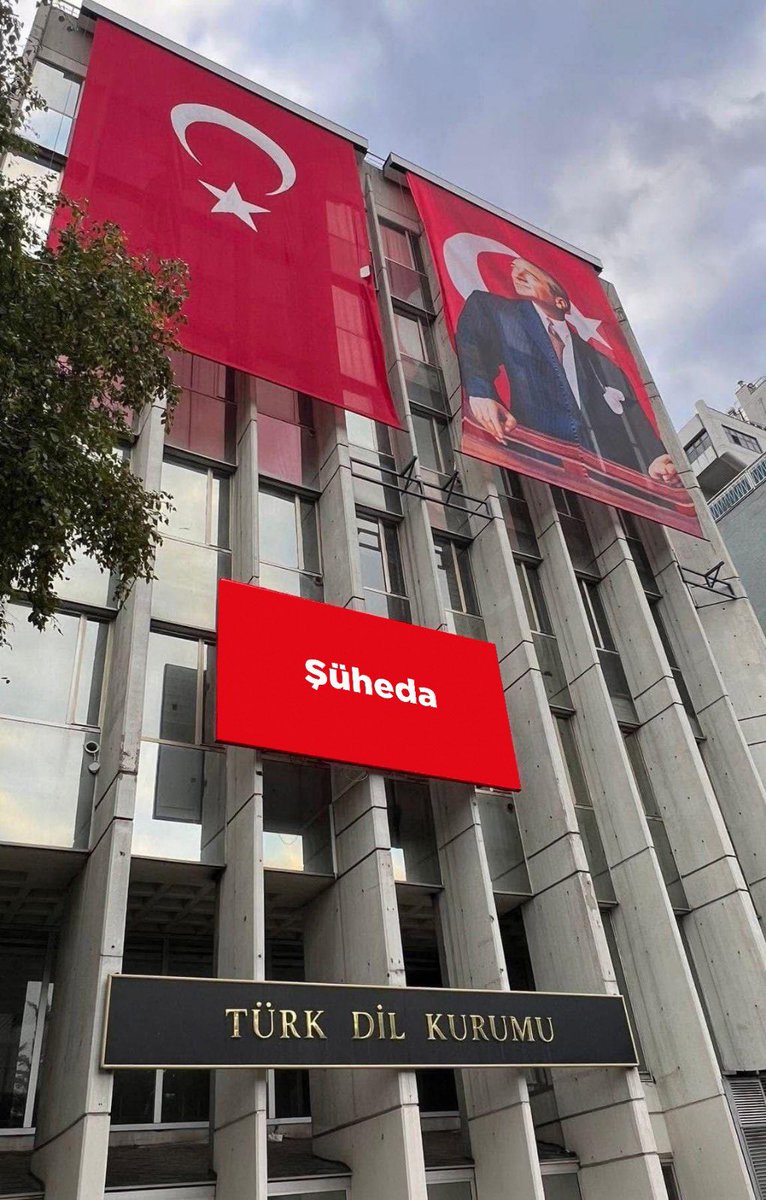 🔖Türk Dil Kurumundan “Her Güne Bir Kelime”

📌Günün Kelimesi👇🏼

“Şüheda”

#HerGüneBirKelime
#GününKelimesi

18 Mart Çanakkale Zaferi’nin 111. yılı kutlu olsun. 🇹🇷
