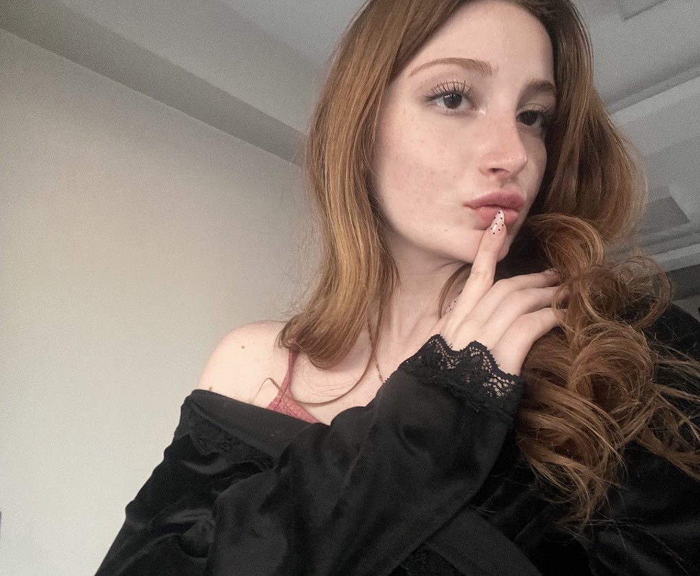 ִ🐰ྀི tweet media