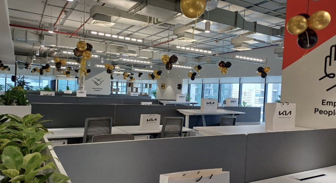 bengalwithrohit's tweet image. Kia India opens their New East Regional Office in #kolkata

They have taken this #newoffice of 15,000 sqft at Infinity Benchmark building of Salt lake sector v, Kolkata. 

#kolkatagrowing #kolkata #newcompany #kia #car #newjobs #automobile #westbengal #comeinvestinbengal