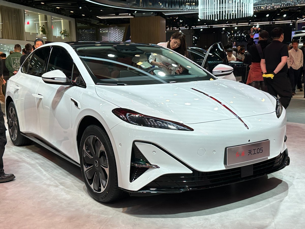 RT @Andymopars: The Hongqi Tiangong 05 or Hongqi EH5 is a battery ...
