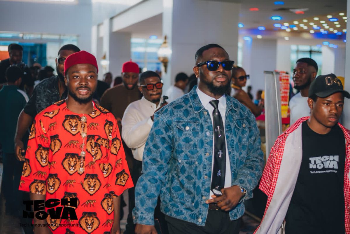 King Wizzy 🥷 tweet media