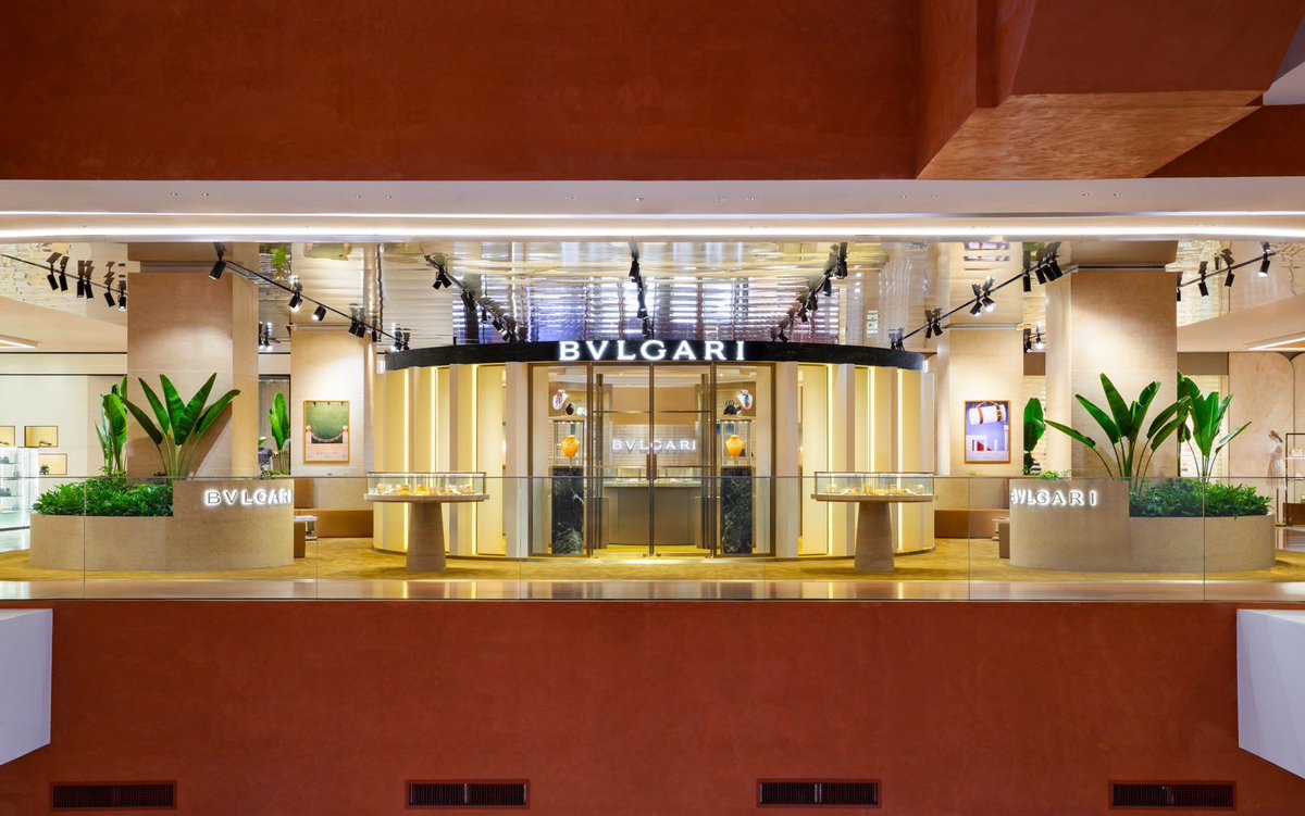 Vogue Thailand tweet media