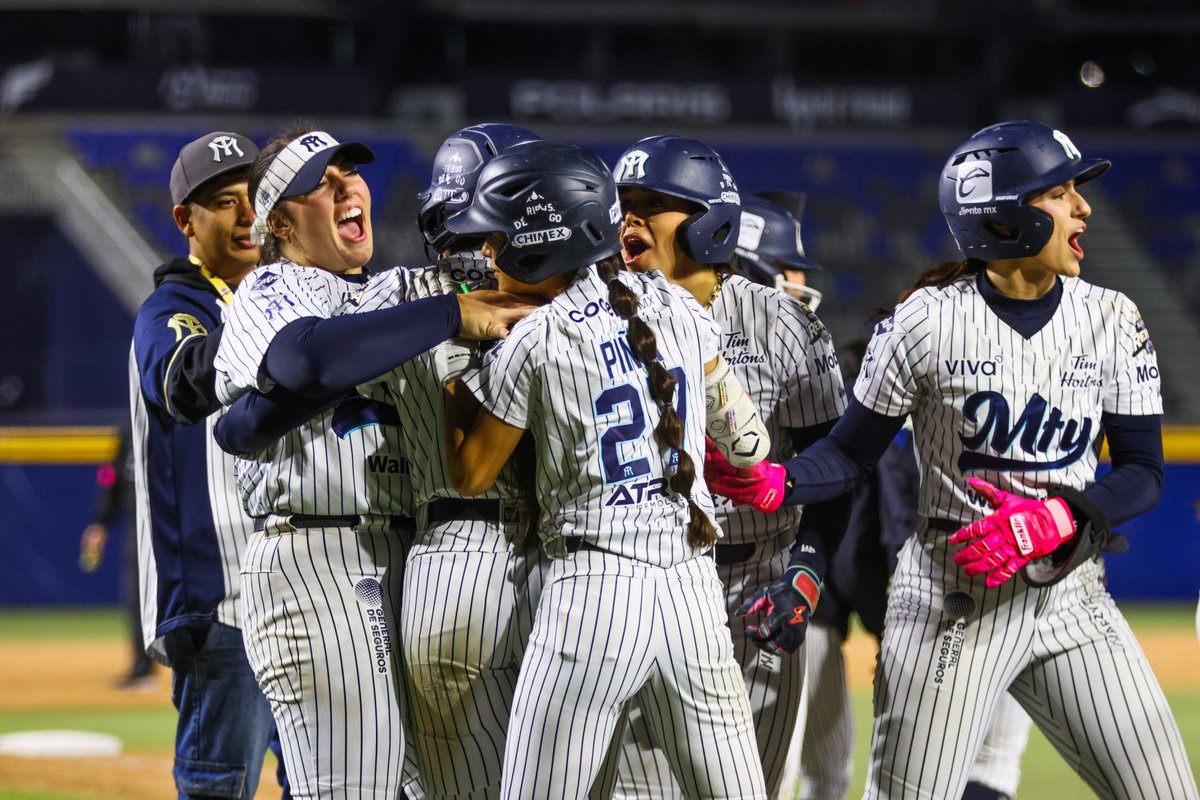 🥎 <a href="/SultanesFemenil/">Sultanes Femenil Oficial</a> dejaron en el terreno a <a href="/DiablosFem/">Diablos Rojos Femenil</a> en extra inings en el Juego 1 de la Serie de la Reina 2026 <a href="/LigaMexSoft/">Liga Mexicana de Softbol</a> ♀️ ▶️ scoredeportes.com.mx/?p=71069