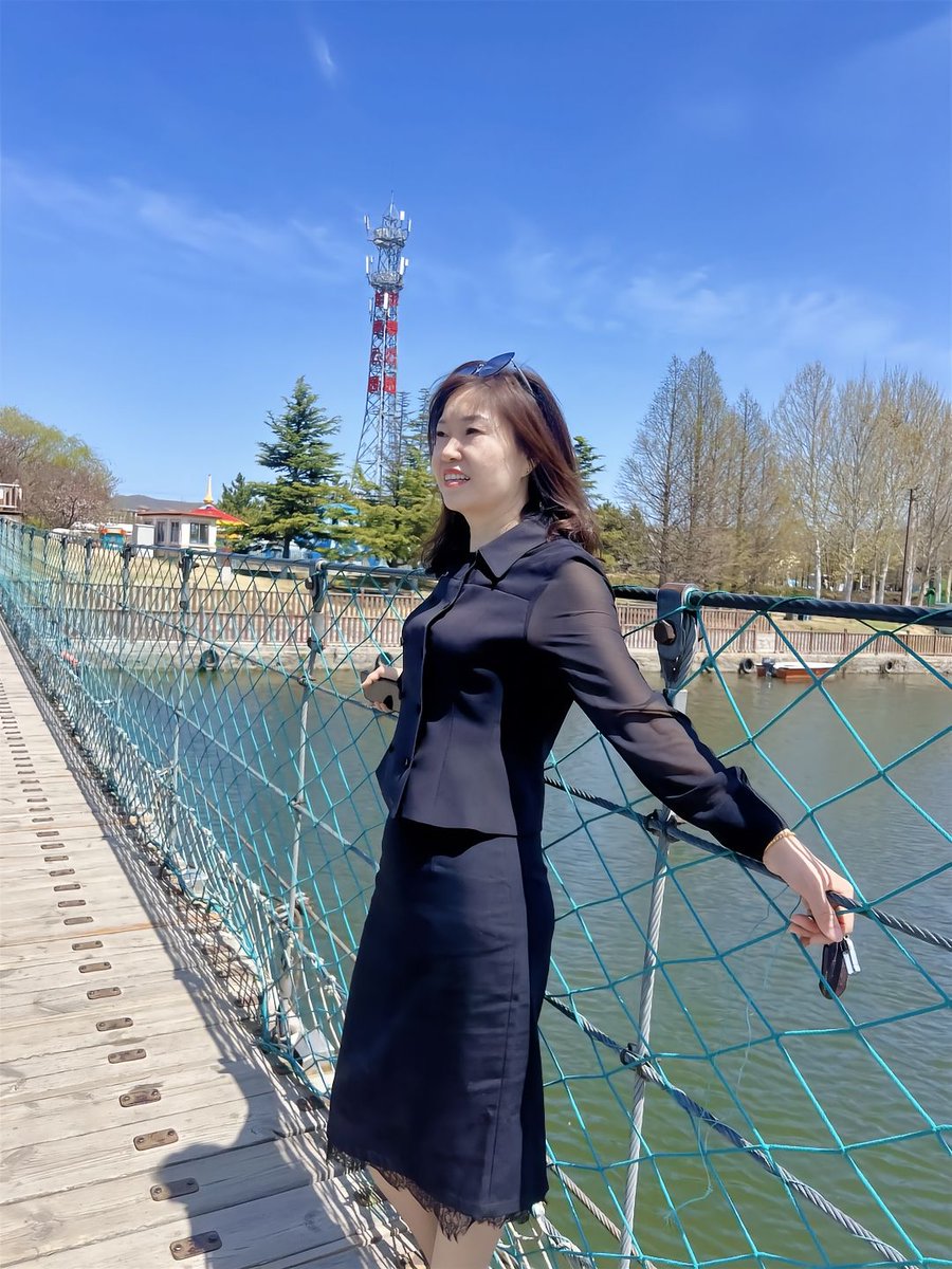 80后情绪交流馆 tweet media