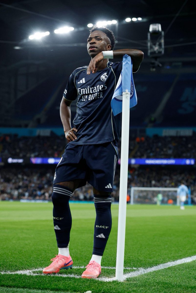 Selasi🤍🤍 tweet media