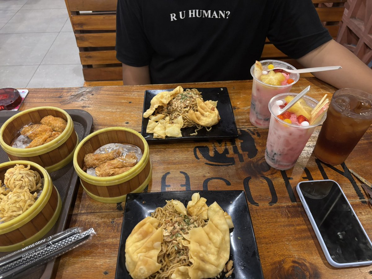 ️️ؘ tweet media