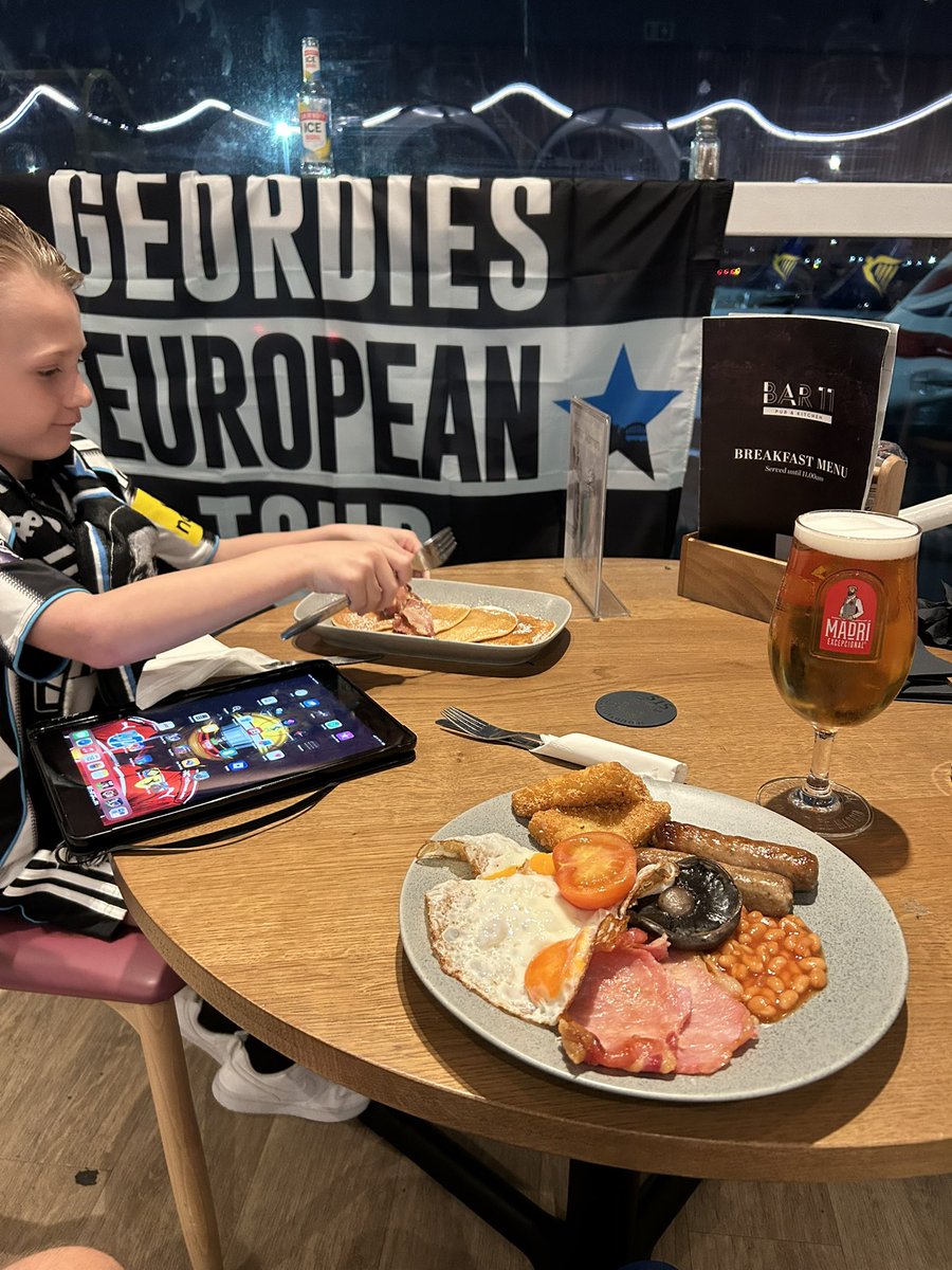 Andy Wilson tweet media