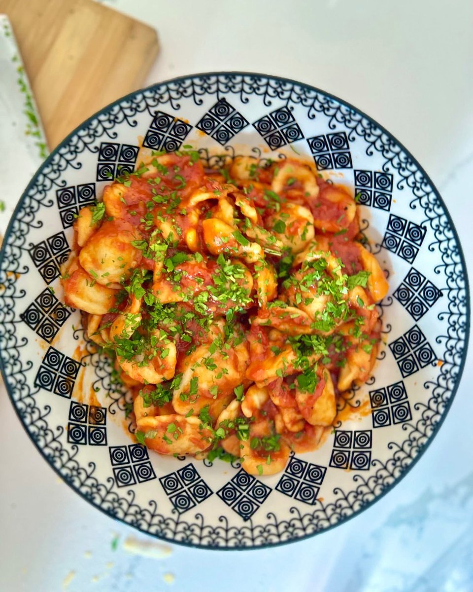 LaurasWorldza's tweet image. This bottle of Il Geco Sangiovese 2023, perfectly paired with our homemade tomato-based pasta recently, earned a #WineWednesday shout-out from us!

instagram.com/p/DWArBNeiBwP/…

Cheers to good food and wine, made right here in South Africa! 🇿🇦🍷🇮🇹

#LaurasWorld #Sangiovese #ilgeco