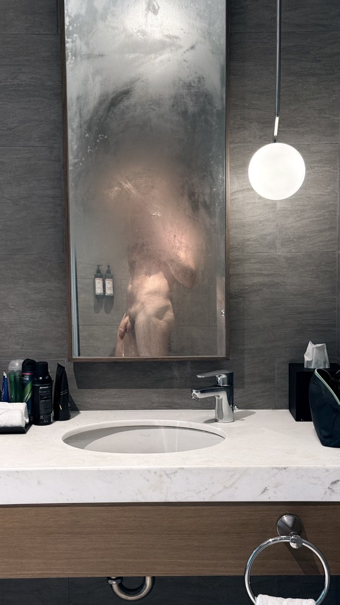 Mikhail - evil masseur tweet media