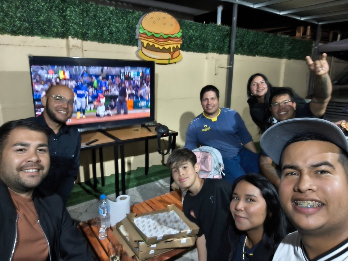 RonaldRoficial's tweet photo. #BEISBOLxTELEVEN
DESDE #CHILE

VENEZUELA CAMPEON.
@Teledeportes_10 https://t.co/NRNngVJI77