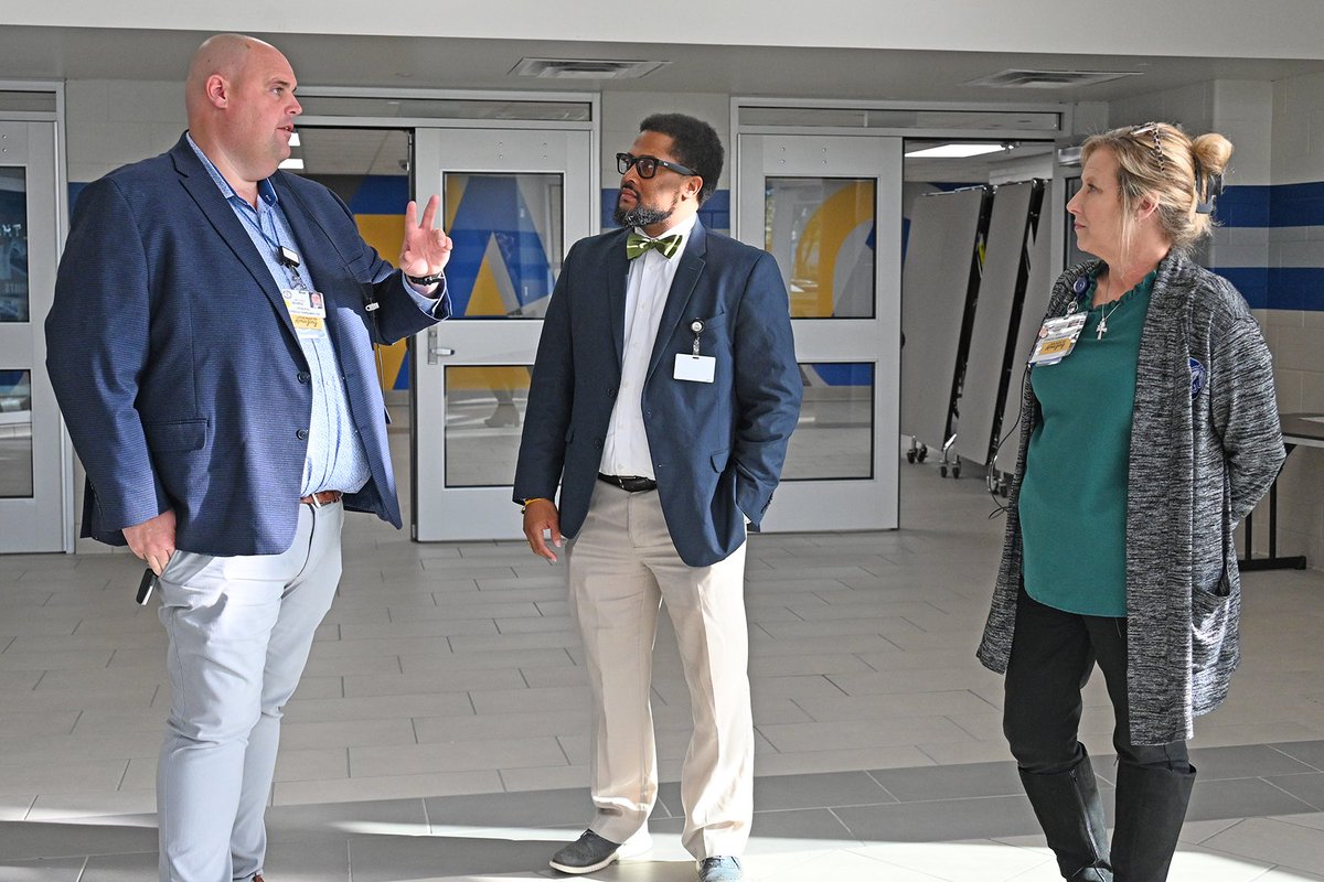 Dean Middle School tweet media