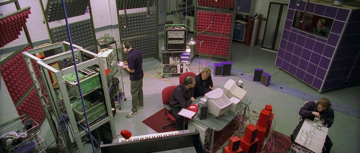 julia hathaway tweet media